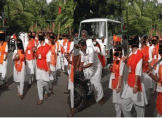 നെയ്യാറ്റിന്കരയില് ദുര്ഗാവാഹിനി ജാഥയിൽ ആയുധമേന്തി കുട്ടികളുടെ പ്രകടനം