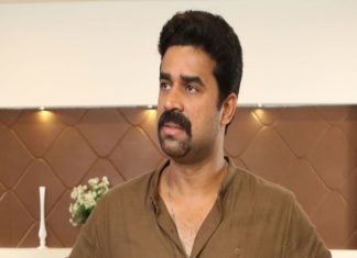 വിജയ് ബാബു നാളെ ഹാജരാകണം; ഇല്ലെങ്കിൽ റെഡ് കോർണർ നോട്ടീസ് പുറപ്പെടുവിക്കുമെന്ന് പോലീസ് Red Corner Notice Will Be Publish If Vijay Babu Not Present Tomorrow