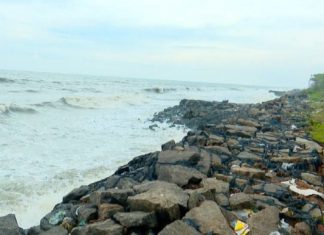 Gabion Sea Wall Collapses In Kozhikode Nainamvalappu
