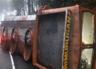 tanker-lorry-overturns