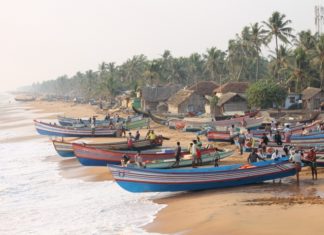 മീൻപിടുത്ത വള്ളം മറിഞ്ഞ് അപകടം; അഞ്ചുതെങ്ങിൽ മൽസ്യ തൊഴിലാളി മരിച്ചു Fisherman Drowned To Death In Sea In Thiruvananthapuram