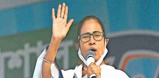 മമതയ്ക്ക് കനത്ത തിരിച്ചടി; തൃണമൂൽ കോൺഗ്രസിന്റെ പേരും ചിഹ്നവും മരവിപ്പിച്ചു Mamata-Banerjee