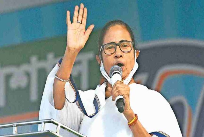 മമതയ്ക്ക് കനത്ത തിരിച്ചടി; തൃണമൂൽ കോൺഗ്രസിന്റെ പേരും ചിഹ്നവും മരവിപ്പിച്ചു Mamata-Banerjee