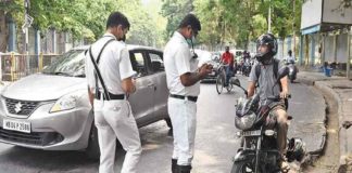 ട്രാഫിക് പോലീസിന് രാത്രിയിൽ തോക്ക് നിർബന്ധം; കൊൽക്കത്ത പോലീസ് kolkata-traffic-police