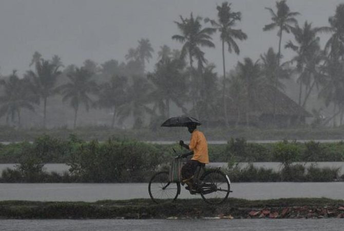 കേരളത്തിൽ കാലവർഷം 26ന് എത്തും; വ്യാഴാഴ്ച വരെ ഒറ്റപ്പെട്ട കനത്ത മഴ Monsoon In Kerala