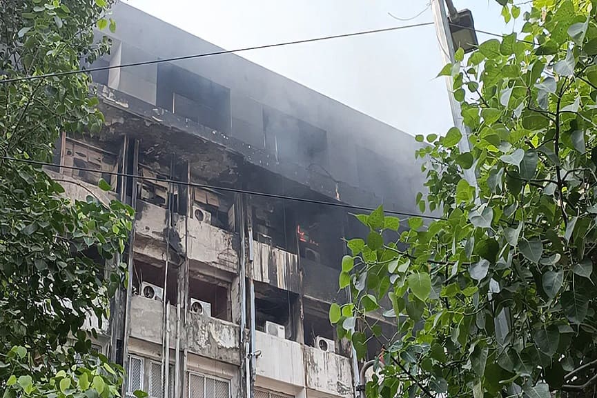 Fire At Bihar Secretariate And More Than 1000 Files And Computers Destroyed Fire At Bihar Secretariate And More Than 1000 Files And Computers Destroyed