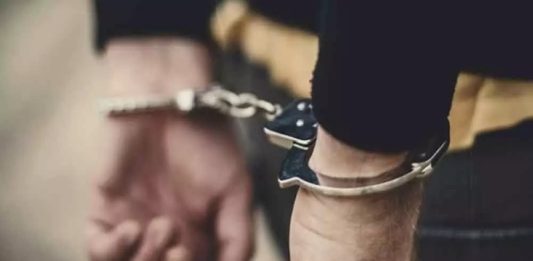 രഹസ്യ വിവരങ്ങൾ ചോർത്തി; വ്യോമസേന വിങ് കമാൻഡർ അറസ്റ്റിൽ arrest