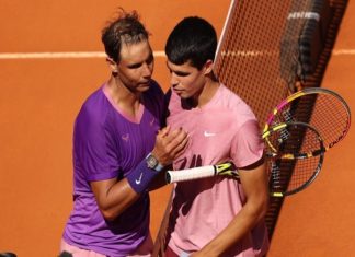 19-year-old kneels Nadal on clay court; History