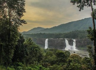 No Water In Athirappilly Water Falls Thrissur