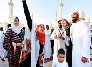 പെരുന്നാൾ നിറവിൽ പ്രവാസലോകം; ആഘോഷങ്ങൾക്ക് തുടക്കമായി eid ul fitr 2022 celebration begins in uae