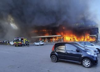 Russian Misile Strike In Shopping Mall In Ukraine And 10 Were Died