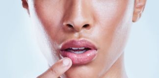 ചുണ്ടുകൾ ഇനി വരണ്ട് പൊട്ടില്ല; ടിപ്സുകളിതാ