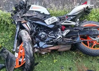 Bike race at Vizhinjam bypass; Two young men died