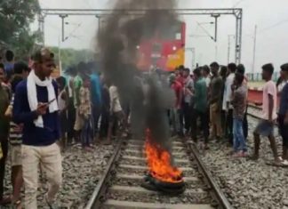 Agneepath; Train passengers killed in Bihar
