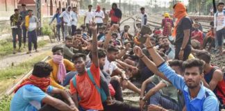 ‘അഗ്നിപഥ്’ പ്രതിഷേധം; ബിജെപി നേതാവിന്റെ വീടിന് നേരെ ആക്രമണം 'Agneepath' protest; Attack on BJP leader's house