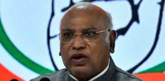 'Delhi Police is acting like the BJP's private army'; Kharge