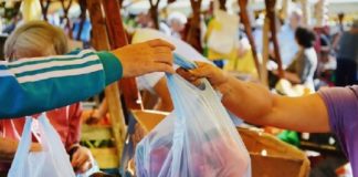 Shops In Bahrain Started Preparations After decide To Ban Plastic