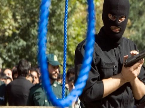 12 executions in one day in Iran; A woman was among those hanged