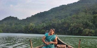 അധ്യാപികയായിരുന്ന ഉഷാ കുമാരിയെ പ്യൂണായി നിയമിച്ചതില് പ്രതിഷേധം Protest over Usha Kumari teacher's new appointment as a peon