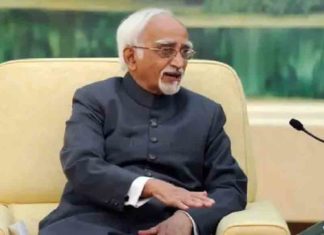 Pakistani Journalist's disclosure; Hamid Ansari said he was neither invited nor met