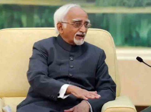 Pakistani Journalist's disclosure; Hamid Ansari said he was neither invited nor met