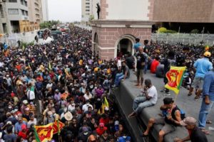 President's residence as protest venue; The agitators did not disperse for the third day