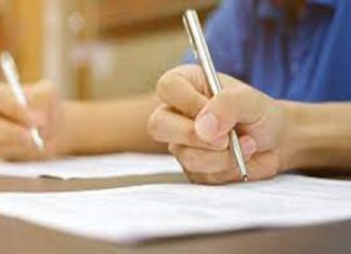 ‘വ്യാജ സർട്ടിഫിക്കറ്റ് ഉണ്ടാക്കി നൽകി’; കുറ്റം സമ്മതിച്ച് അക്ഷയ സെന്റർ ജീവനക്കാരി NEET impersonation attempt