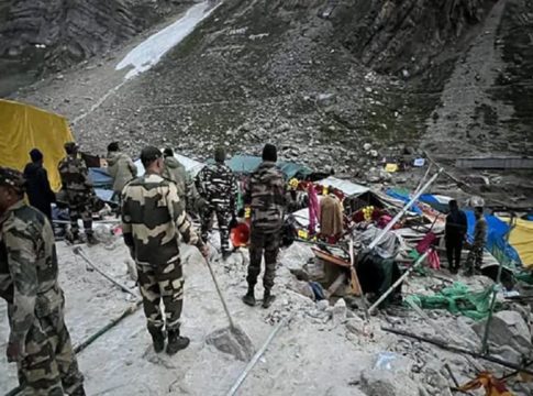 Cloud burst In Amarnath And Death Toll Increased To 16