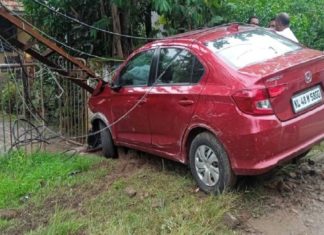 7 Years Old Girl Died In A Car Accident At Alappuzha