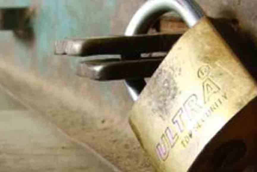 Hotel-Closed Used stale oil; The hotel in Kattakada was closed