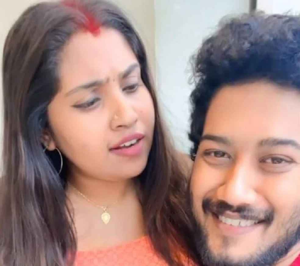 The Honeytrap Case; Social media star couple Devu and Gokul are under arrest