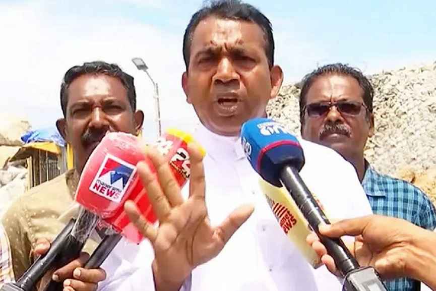 Vizhinjam struggle survival problem, circular will be read in churches -Fr. Theodacious D'Cruz Vizhinjam struggle survival problem, circular will be read in churches -Fr. Theodacious D'Cruz