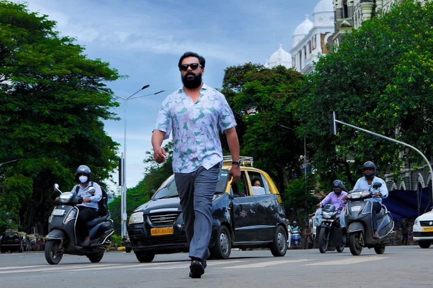 Dileep's 'Voice of Sathyanathan'; Filming resumed in Mumbai