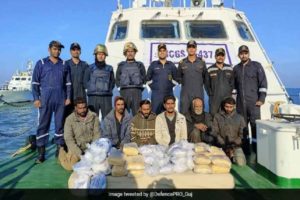 Pak boat caught with 350 crore Drug in Gujarat