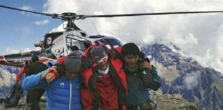 Avalanche _ 10 climbers dead _11 people are missing