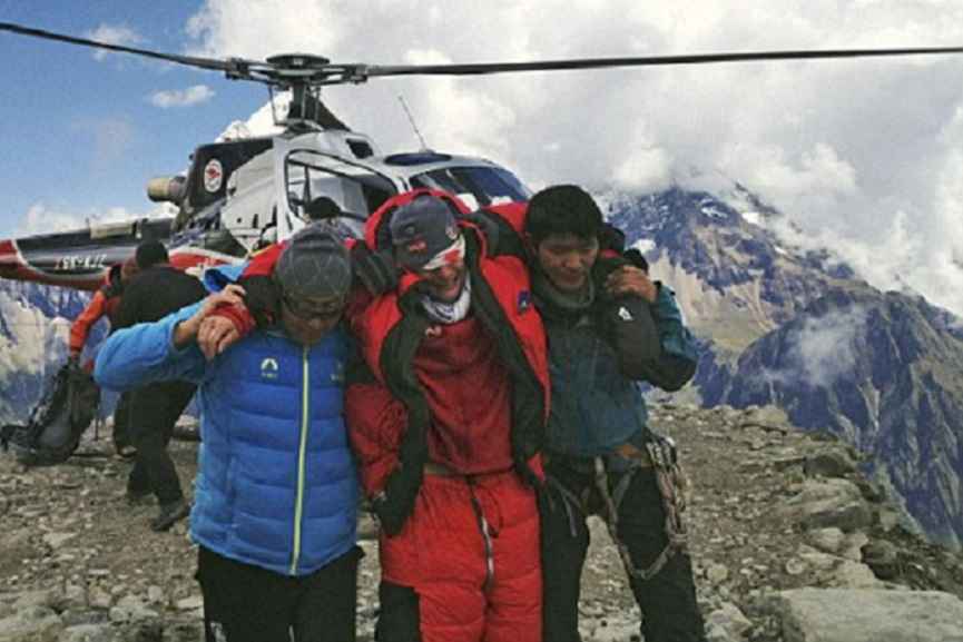 Avalanche _ 10 climbers dead _11 people are missing Avalanche _ 10 climbers dead _11 people are missing