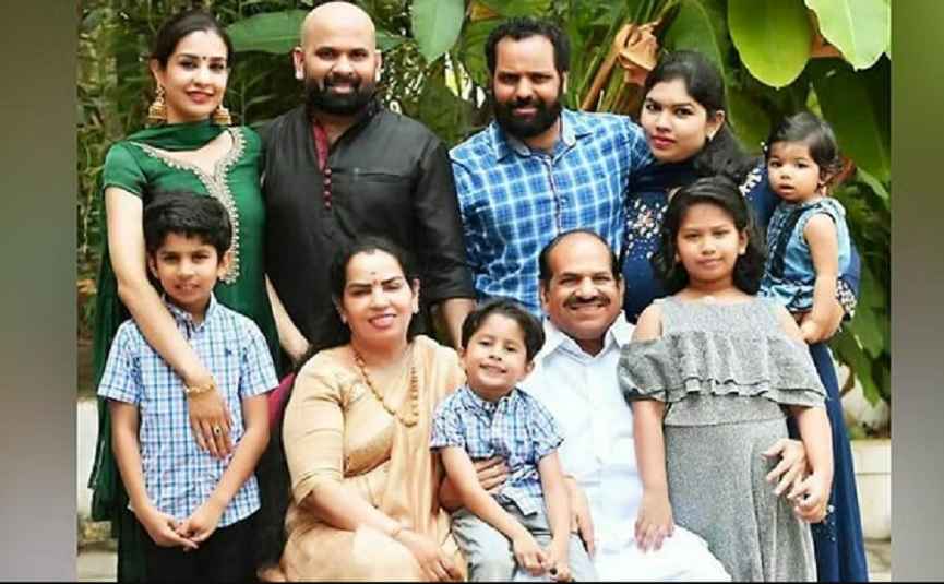 kodiyeri with full family
