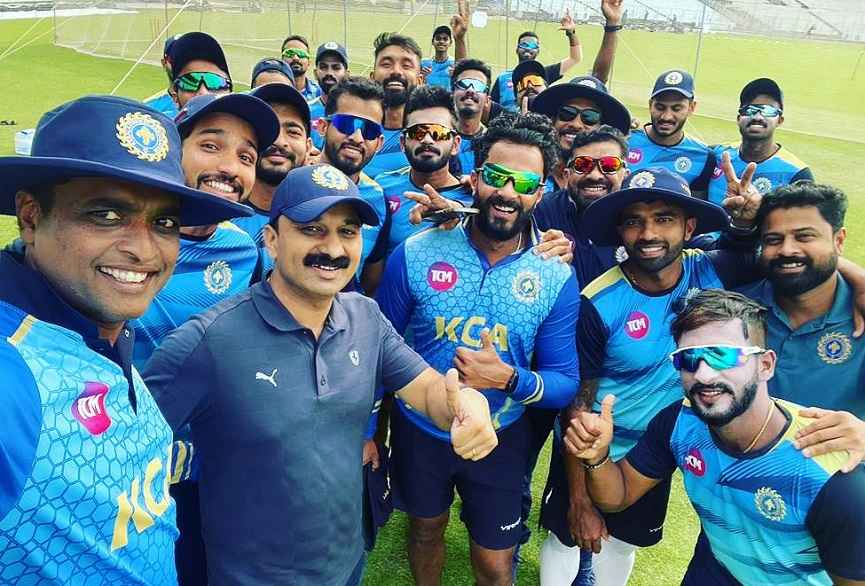 Dr Vipin Roldant with Kerala T20 Team