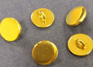 സ്വർണക്കടത്തിന്റെ പുതുവഴി: 17 ലക്ഷം രൂപയുടെ 195 ‘സ്വർണ ബട്ടണുകൾ’ New way of gold Smuggling _195 'golden buttons' worth Rs 17 lakh