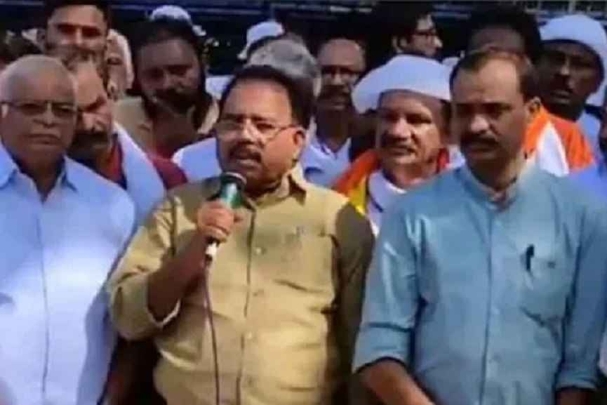 CPM and BJP leaders on the same platform against the Vizhinjam strike CPM and BJP leaders on the same platform against the Vizhinjam strike