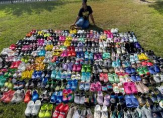 ക്രോക്സുകളോടുള്ള അതിയായ ഭ്രമം; യുവതി സ്വന്തമാക്കിയത് 450 ജോഡി പാദരക്ഷകൾ The woman owned 450 pairs of footwear