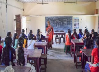 സ്കൂളിൽ ഇനി സാറും മാഡവും വേണ്ട, ‘ടീച്ചർ’ വിളി മതി; ഉത്തരവിട്ട് ബാലാവകാശ കമ്മീഷൻ No more sir and madam in school, 'teacher' is enough; Ordered by Child Rights Commission