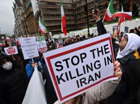 ഹിജാബ് വിരുദ്ധ പ്രക്ഷോഭം; മൂന്ന് പേർക്ക് കൂടി വധശിക്ഷ വിധിച്ച് ഇറാൻ ഭരണകൂടം Anti-Hijab Movement