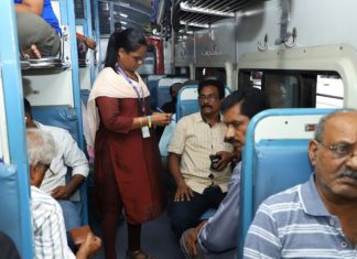 പിഴയായി ഒരുകോടി സമാഹരണം; വനിതാ സ്റ്റാഫിനെ അഭിനന്ദിച്ച് റെയിൽവേ മന്ത്രാലയം 1 crore collection as penalty; Ministry of Railways congratulates women staff