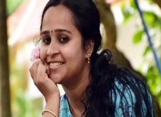 The woman's body was wrapped under the bed; Her husband is absconding