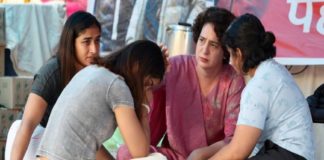 ബ്രിജ് ഭൂഷണെ സർക്കാർ സംരക്ഷിക്കുന്നത് എന്തിന്? ഗുസ്തി താരങ്ങൾക്ക് പിന്തുണയുമായി പ്രിയങ്ക ഗാന്ധി Priyanka Gandhi supports wrestling stars