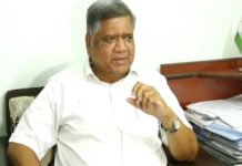 ജഗദീഷ് ഷെട്ടർ കോൺഗ്രസിൽ; ഹുബ്ബള്ളി-ധാർവാഡ് സെൻട്രലിൽ മൽസരിക്കും jagadish-Shettar