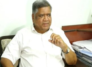 ജഗദീഷ് ഷെട്ടർ കോൺഗ്രസിൽ; ഹുബ്ബള്ളി-ധാർവാഡ് സെൻട്രലിൽ മൽസരിക്കും jagadish-Shettar