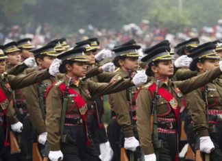 റിപ്പബ്ളിക് ദിന പരേഡിൽ അണിനിരക്കുക സ്ത്രീകൾ മാത്രം; 2014 ചരിത്രമാകും 2014 Republic Day Parade to be Women Only; historical