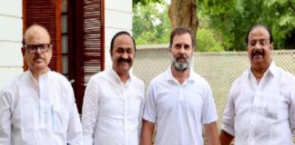 rahul gandhi with k sudhakaran and vd satheeshan